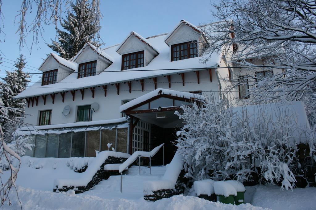 Отель Matraszentimre Panzio Экстерьер фото